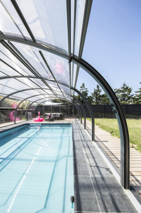 Abris de piscine haut cintré indépendant