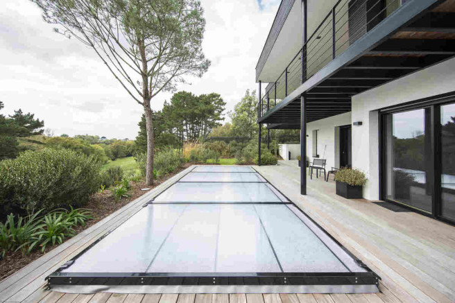 Abris de piscine plats
