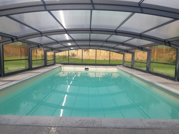 abri de piscine mi-haut