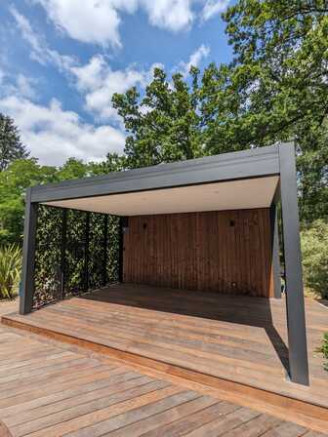 poolhouse