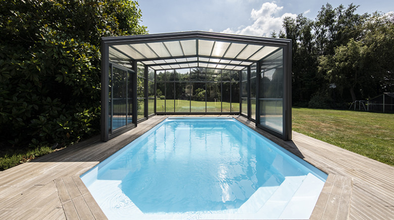 Abri de piscine haut adossé