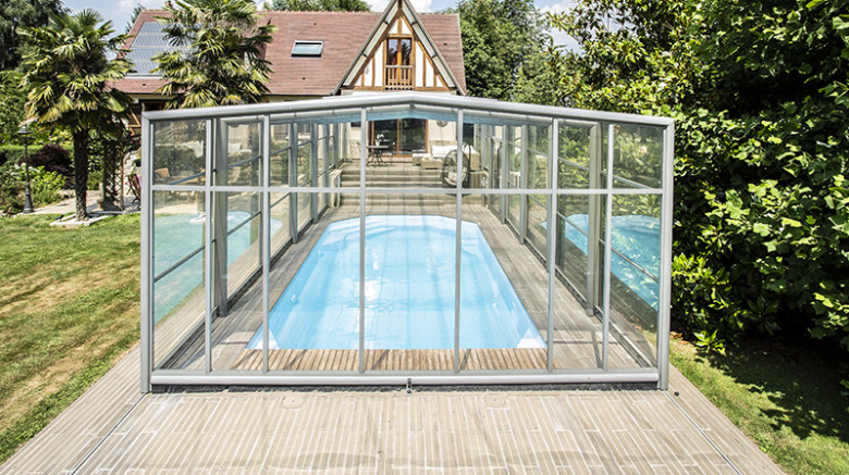 Abri de piscine haut adossé