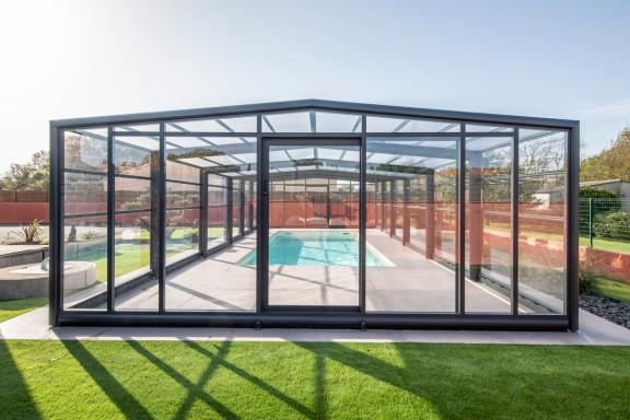 Abris de piscine hauts