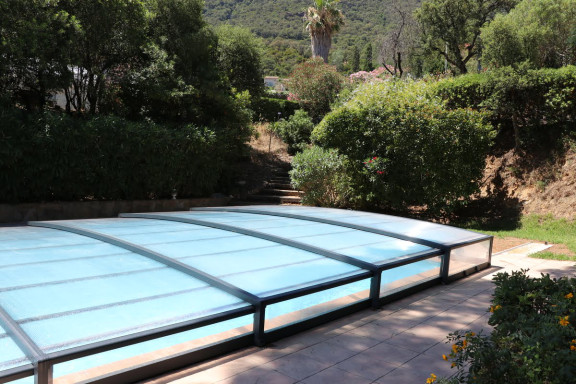 Abris de piscine télescopique