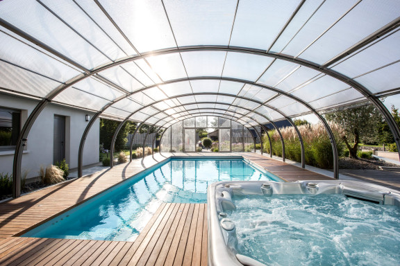 Abris de piscine hauts