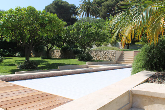 volet de piscine immerge