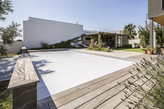 volet de piscine immerge