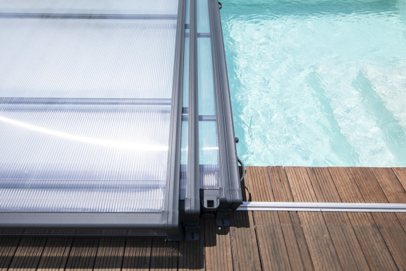 Abri de piscine télescopique