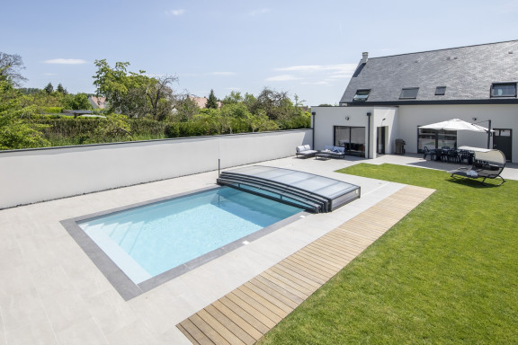 abri de piscine télescopique ultra bas