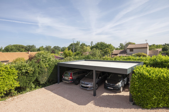 Slider carport