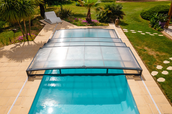 Abri de piscine ultra bas