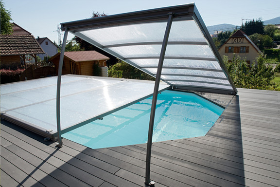 Abri de piscine plat