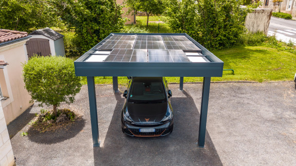 Carport solaire voiture