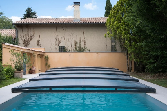 Abri de piscine
