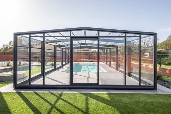 Abri de piscine haut indépendant