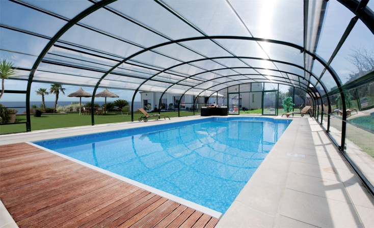 Abris de piscine haut cintré indépendant
