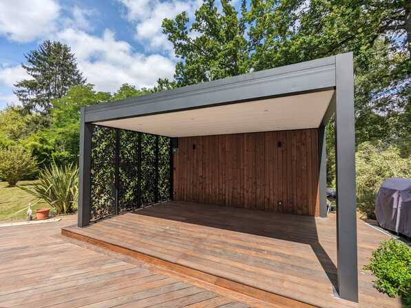 poolhouse