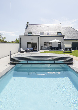 Abri de piscine ultra bas_ face