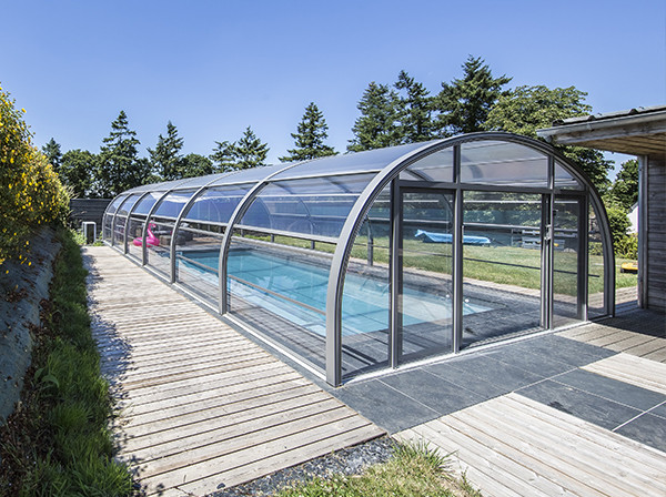 Abri de piscine haut cintré indépendant