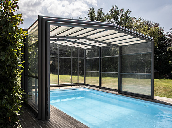 Abri de piscine haut adossé