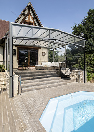 Abri de piscine haut adossé