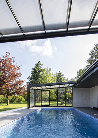 Abri de piscine angulaire adosse