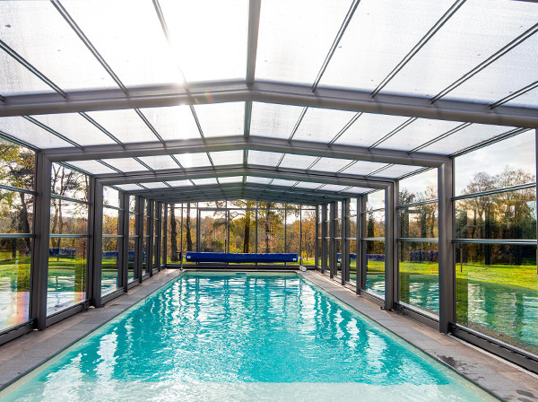Abri de piscine haut indépendant