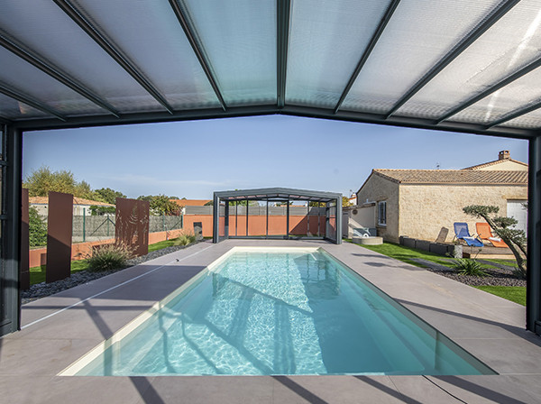 Abri de piscine haut indépendant