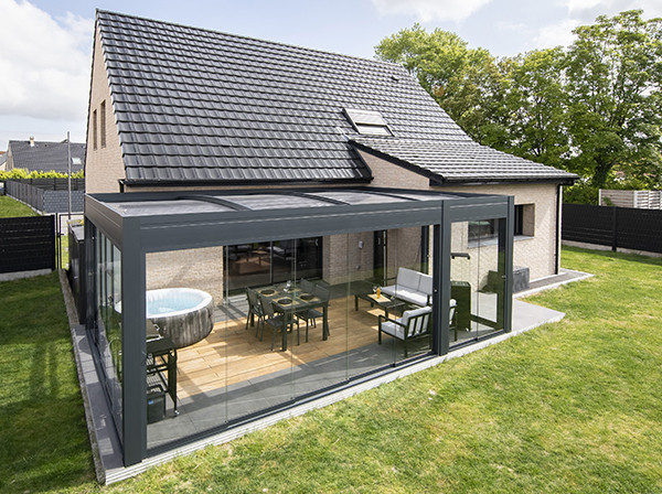 Pergola bioclimatique à toiture ouvrante