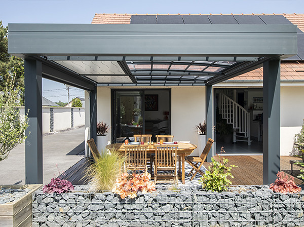 Pergola bioclimatique à toiture ouvrante