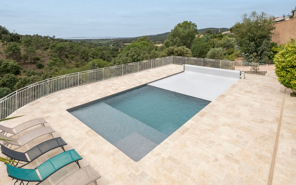 Volet de piscine